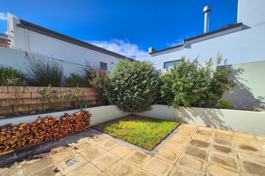3 Bedroom Property for Sale in Kelderhof Country Village Western Cape